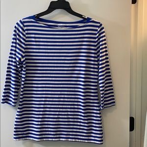 Quarter sleeve striped shirt